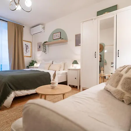 Apartment Fjaka - By Hoxilis Zadar